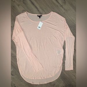 NWT Banana Republic size M light peach long sleeve tee